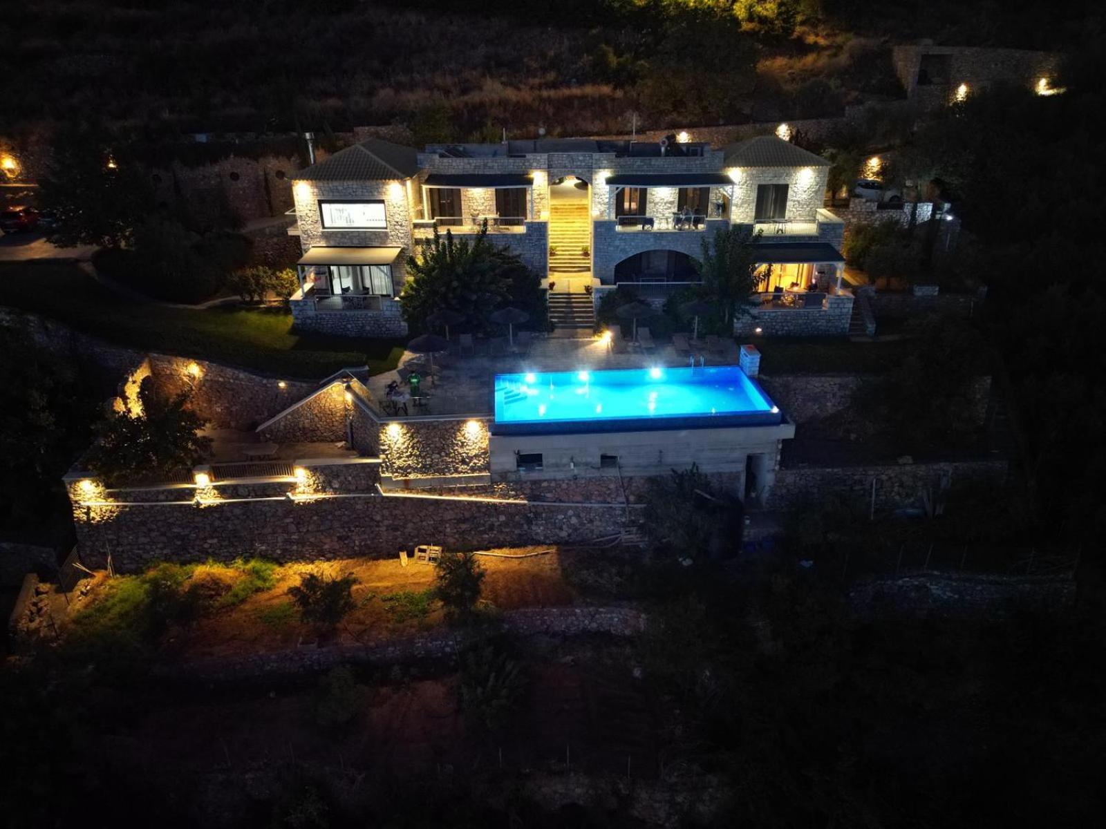 Petra Thea Apartment Kalamata Exterior photo
