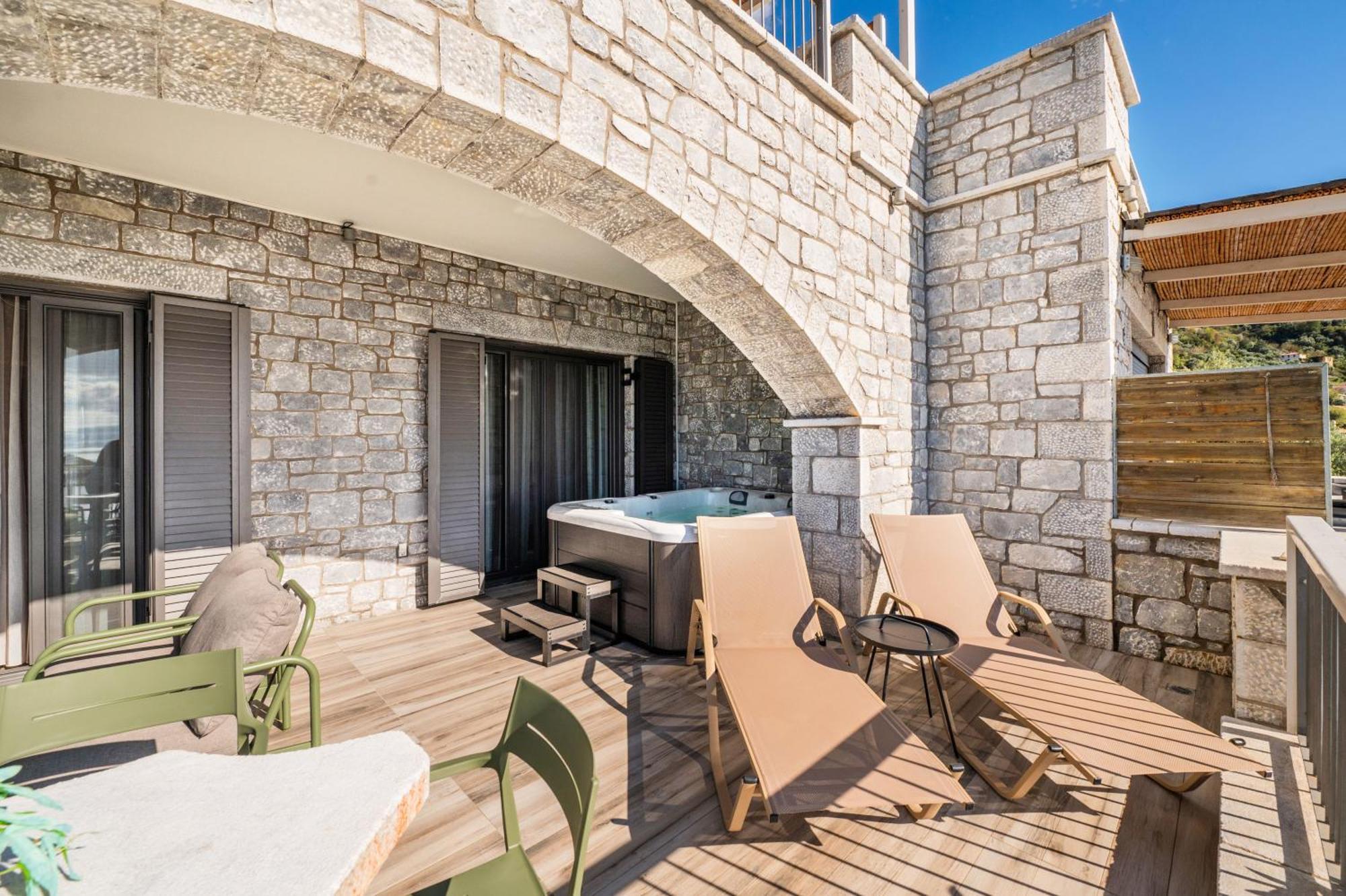 Petra Thea Apartment Kalamata Exterior photo
