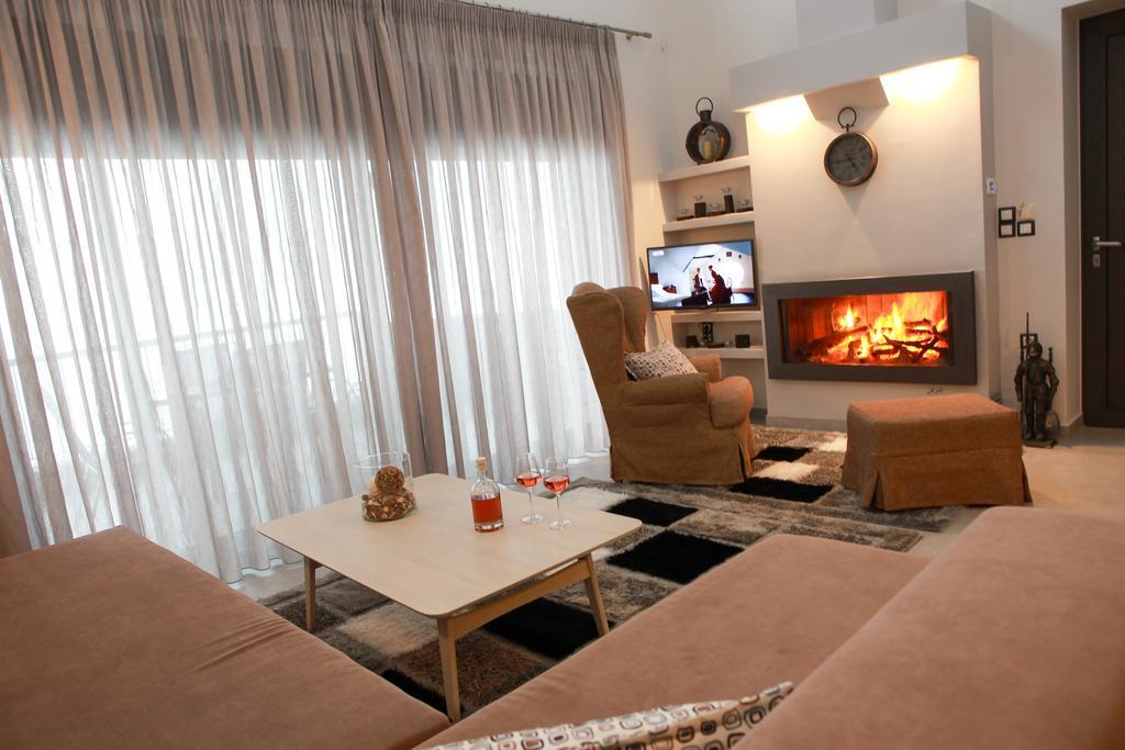 Petra Thea Apartment Kalamata Exterior photo